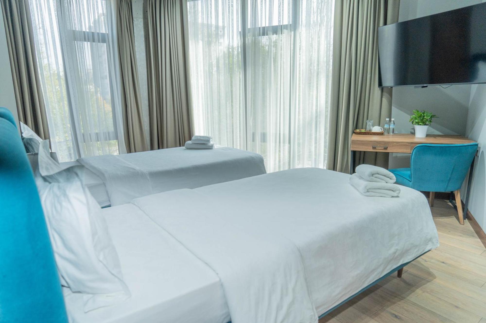 Gastello Hotel ビシュケク エクステリア 写真